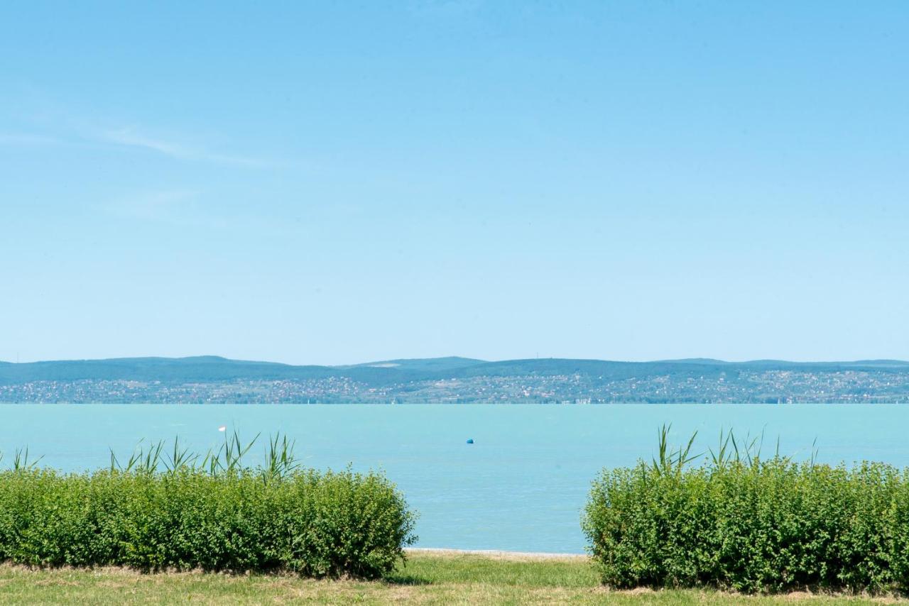 Balaton Lakeside Residence Siófok Exteriör bild
